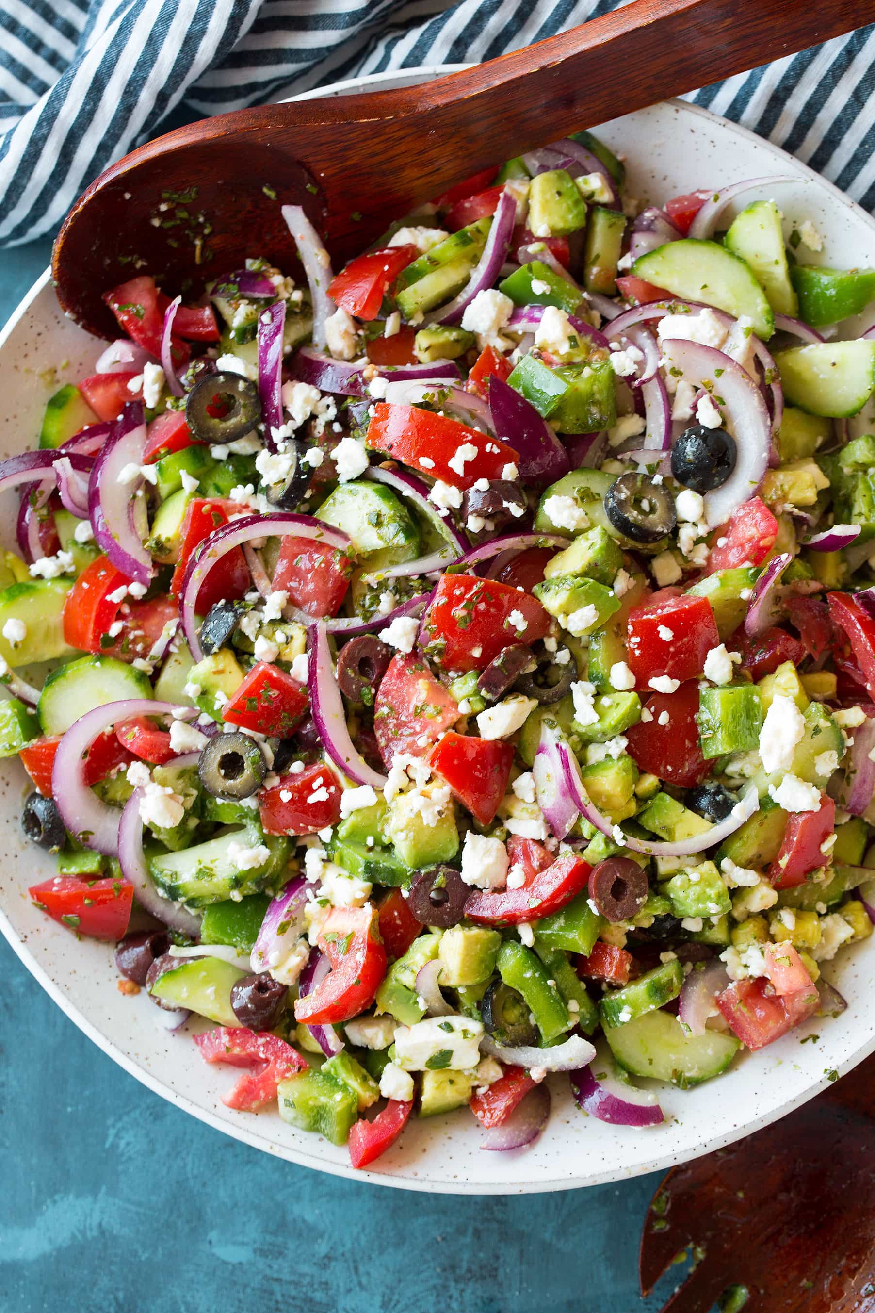 Avocado Greek Salad: Ideal Quick Lunch, Side, & Pairing Guide